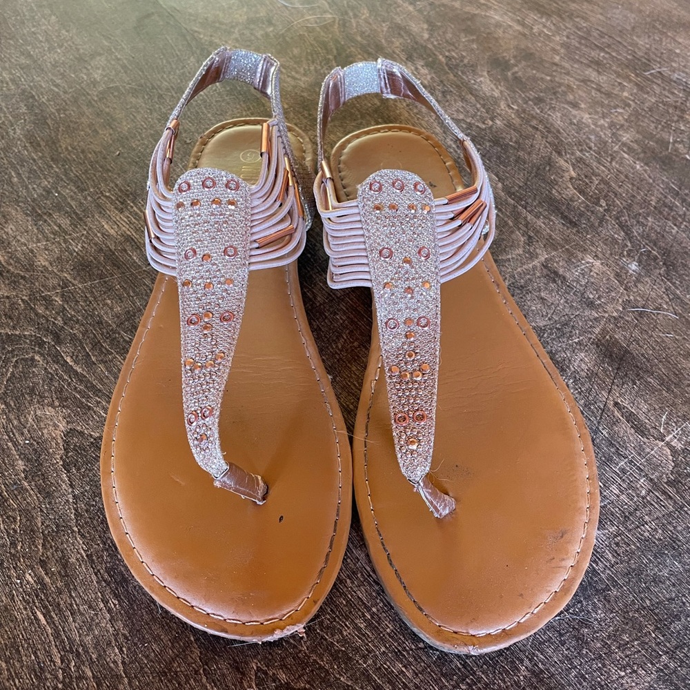 Rogue Sandals Size 9